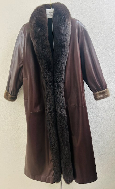 Reversible leather side with fox collar front view